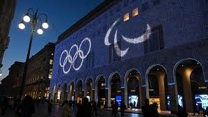 记者：卡马文加左脚踝轻微扭伤，将于周六接受进一步检查